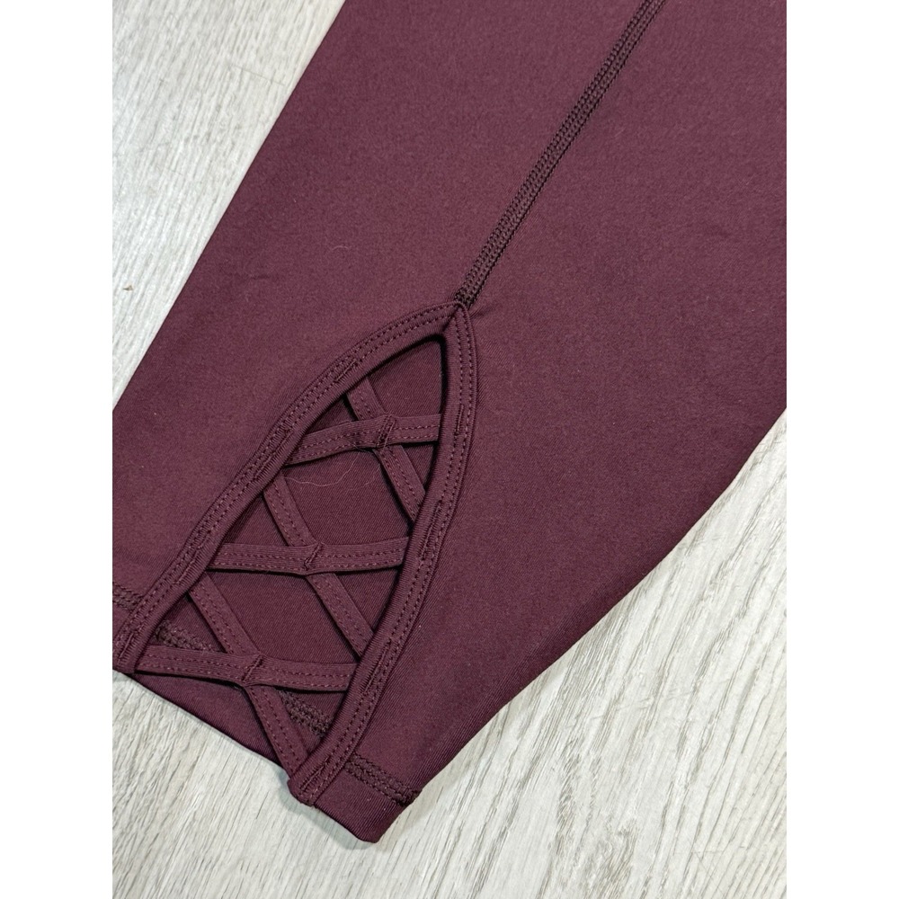 Torrid Active High Rise Crop Leggings Women's Size 2 Burgundy Stretch NWT - Picture 10 of 12